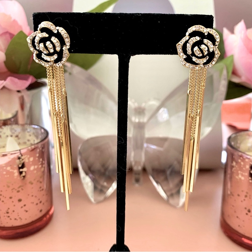 𝅺14k Crystal Camellia Flower Earrings